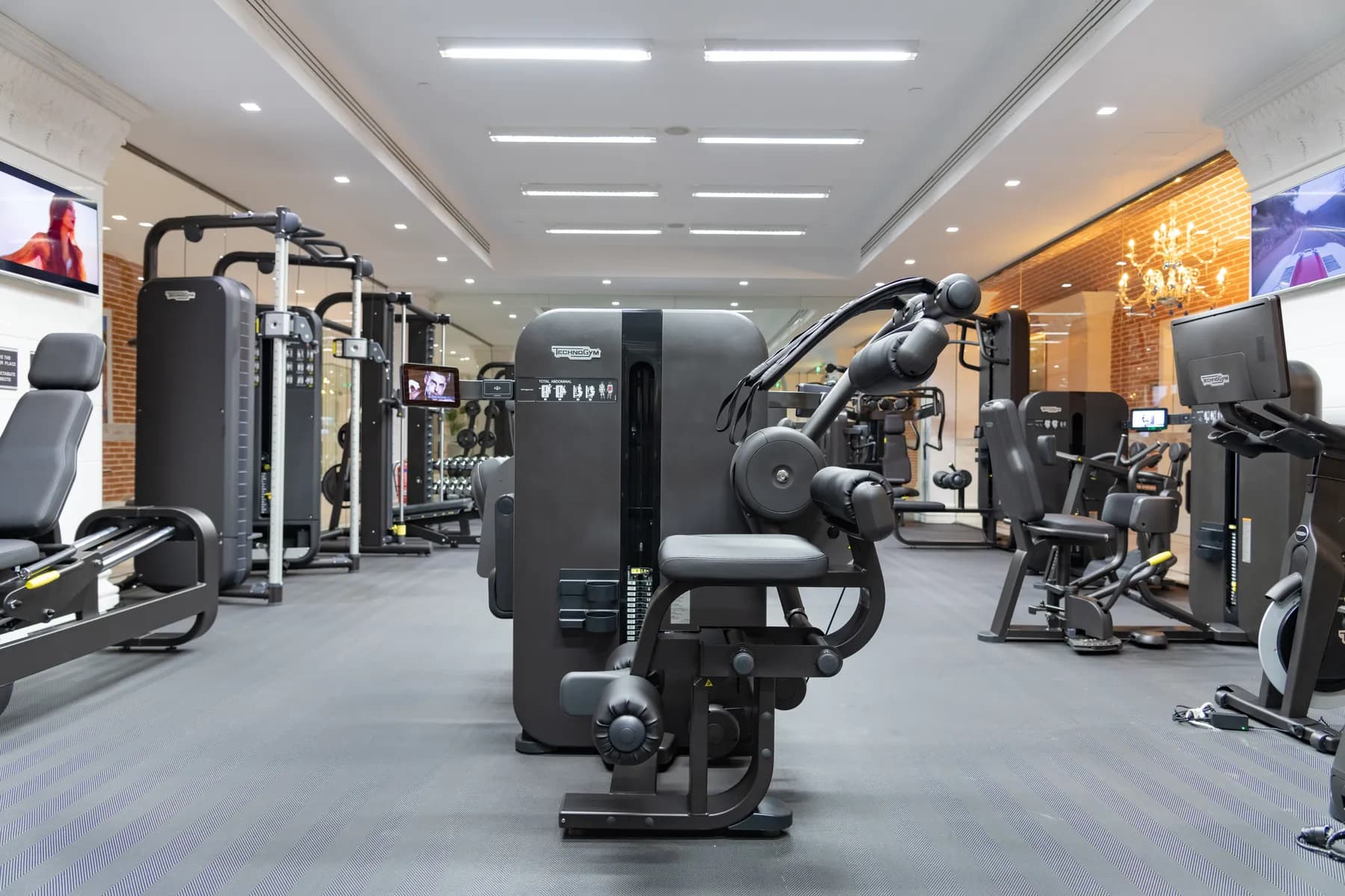 Fully equipped by Technogym.